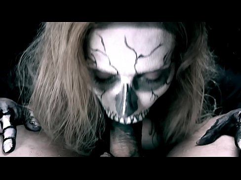 ❤️ Demonska djevojka siše kurac svojim crnim ustima i guta spermu. ️❌ Ruski porno u pornografiji bs.milfnut-net.ru ️❤